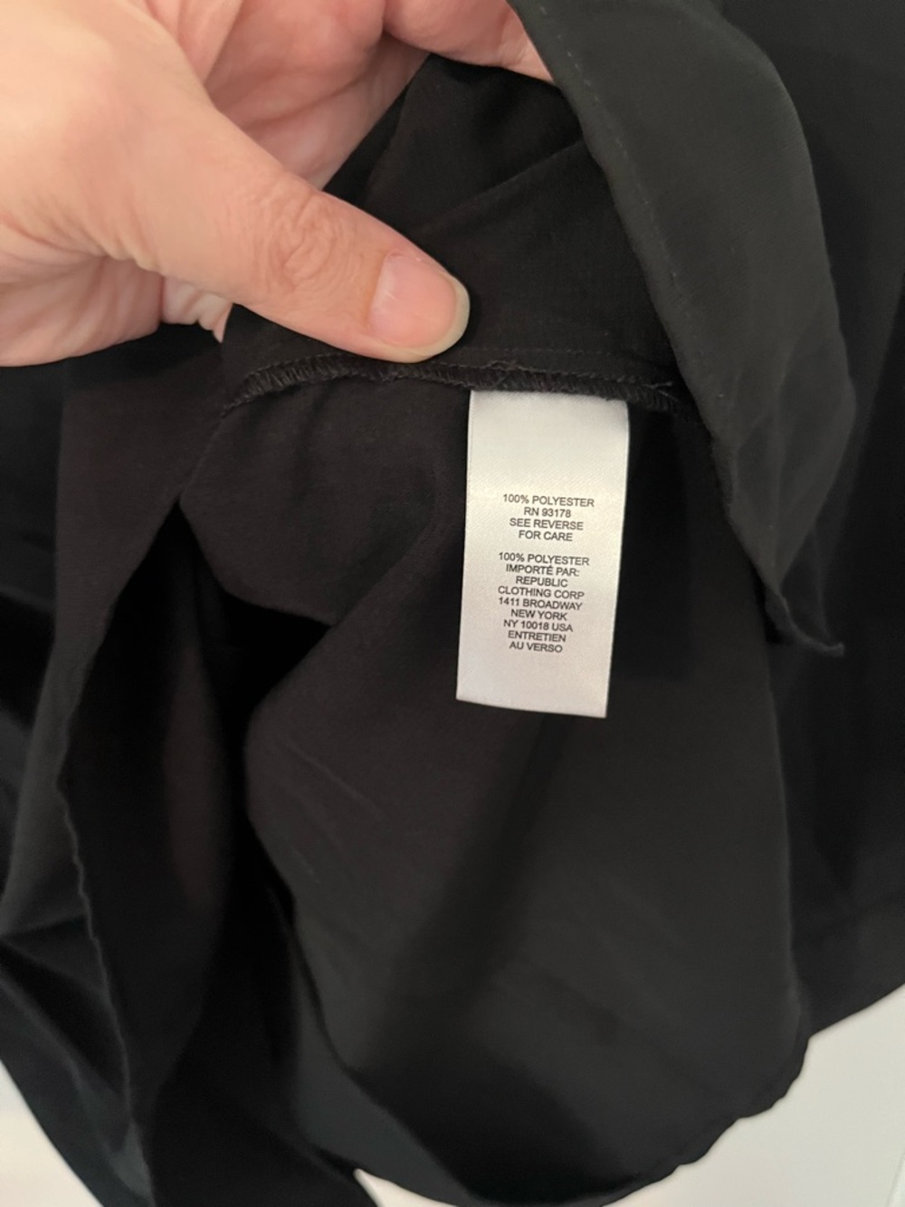 Tahari Silky Black Button Back Blouse Smocked 3/4 Length Sleeves Large NWOT - Picture 5 of 9